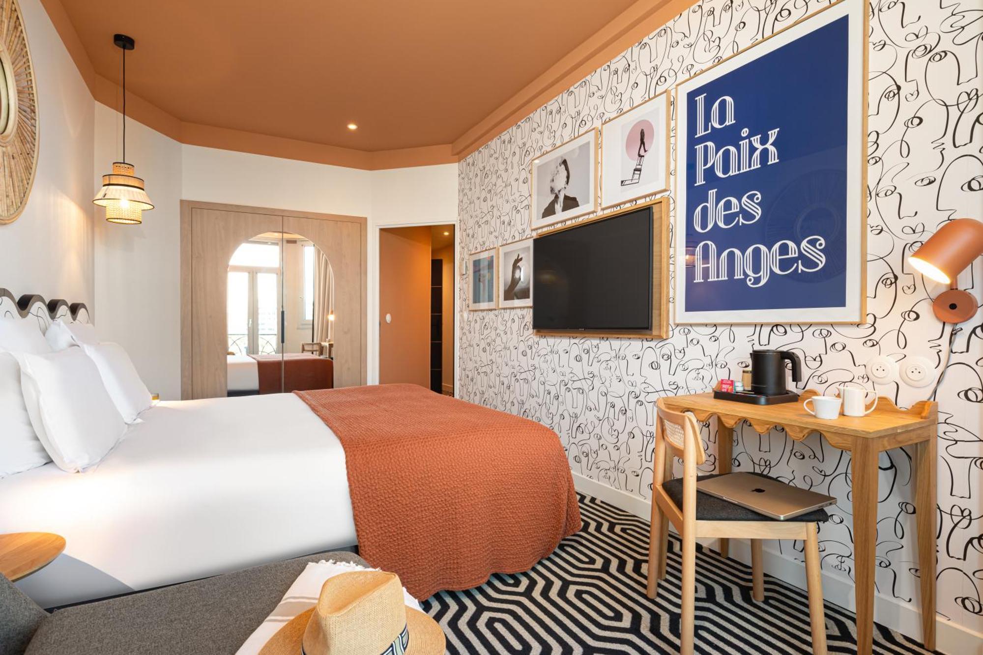 Privilege Double or Twin Room Sea View Balcony